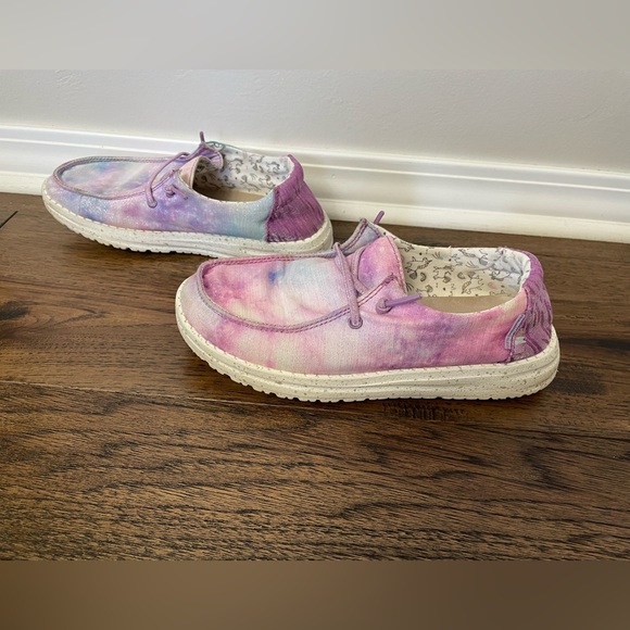 Hey Dude Shoes, size 4.5Y, 5L. - Picture 4 of 9